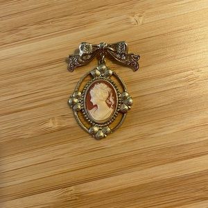 Cameo brooch